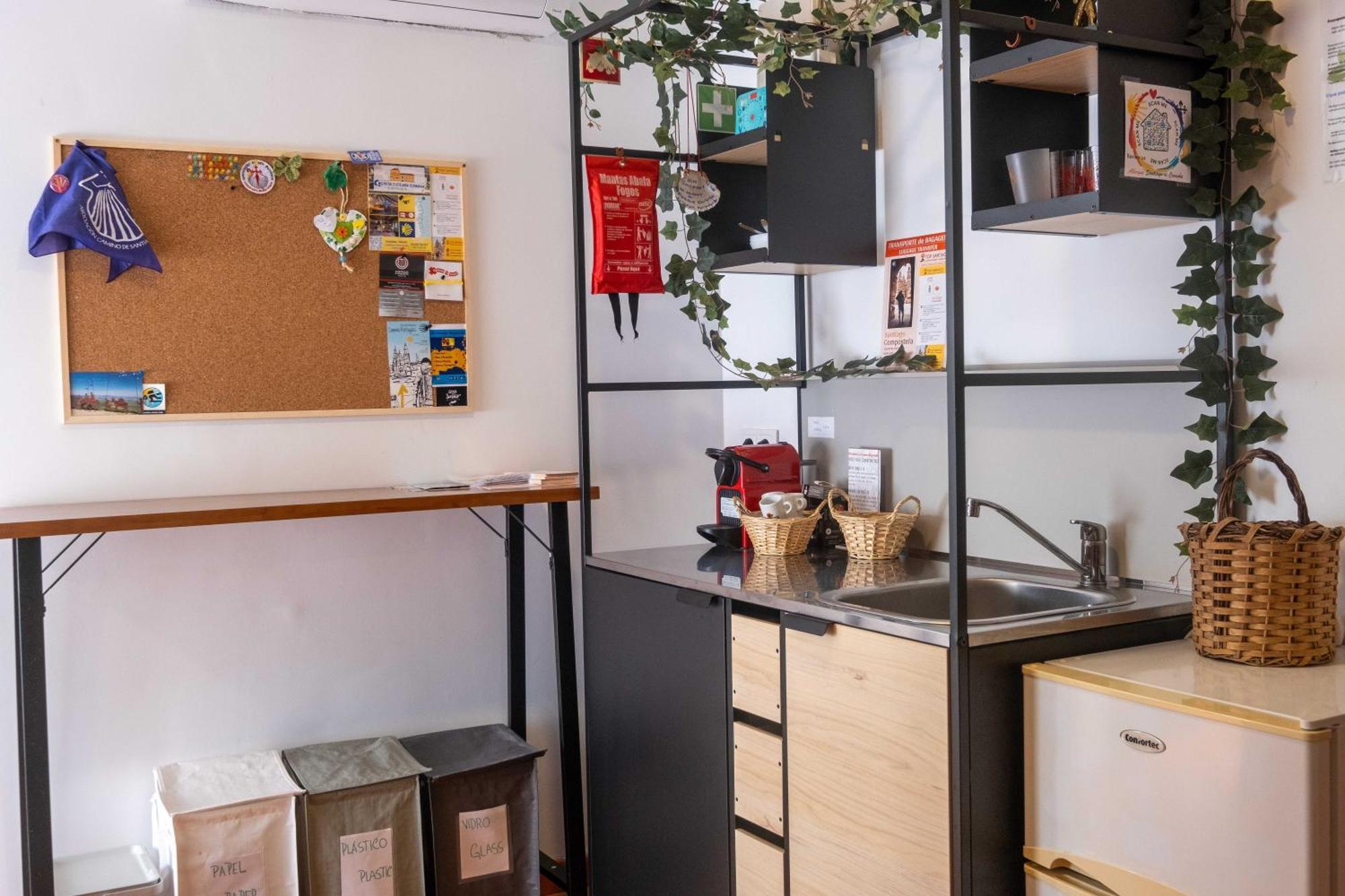Albergue Santiago De 카민하 외부 사진