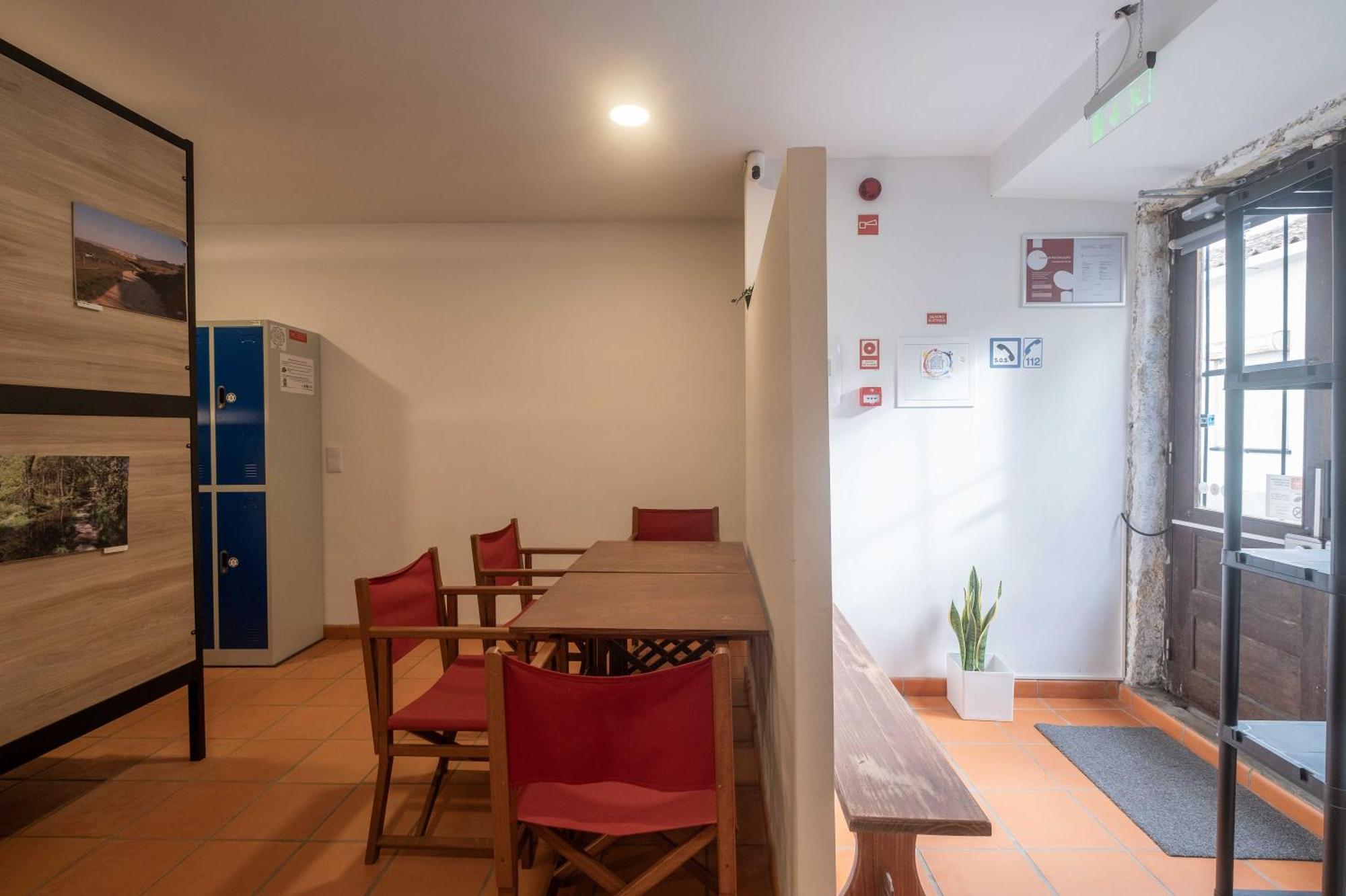 Albergue Santiago De 카민하 외부 사진