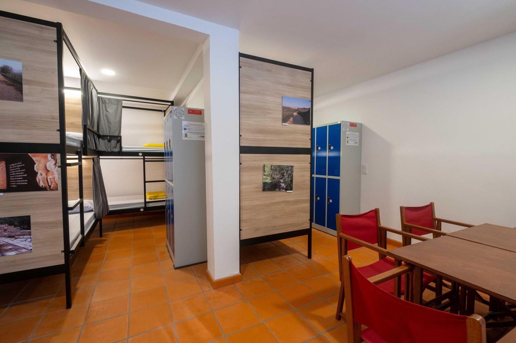Albergue Santiago De 카민하 외부 사진