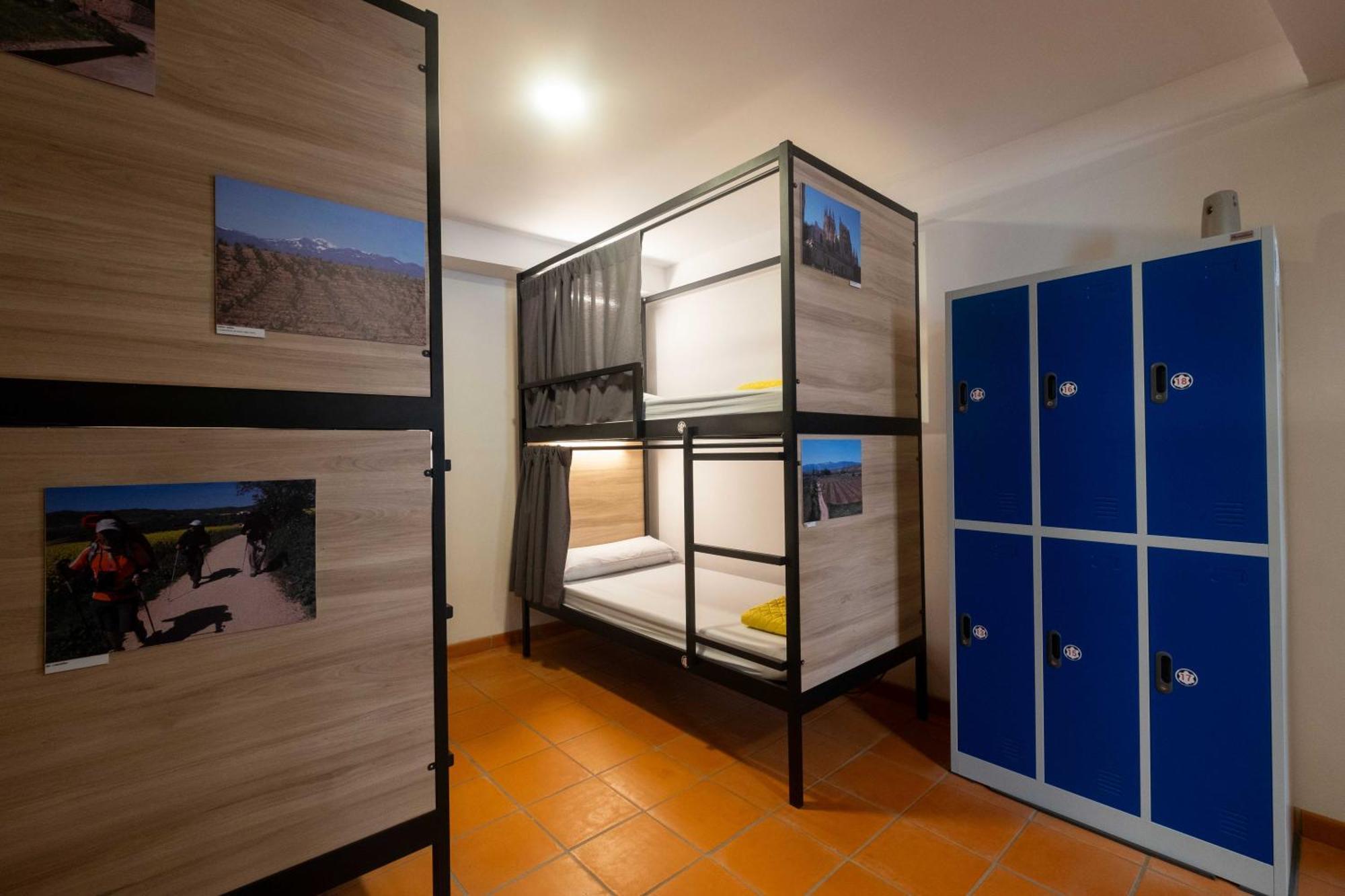 Albergue Santiago De 카민하 외부 사진