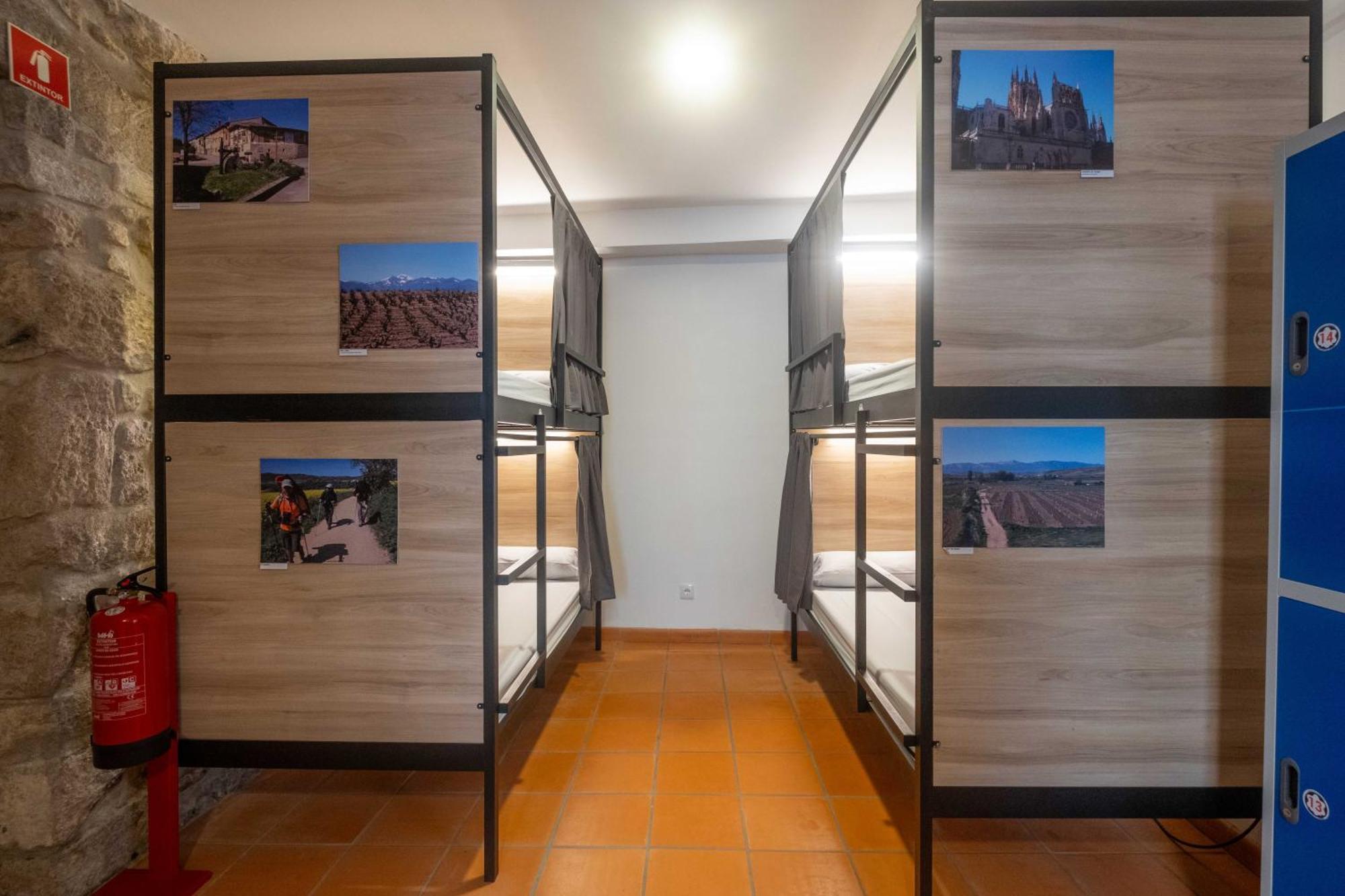 Albergue Santiago De 카민하 외부 사진