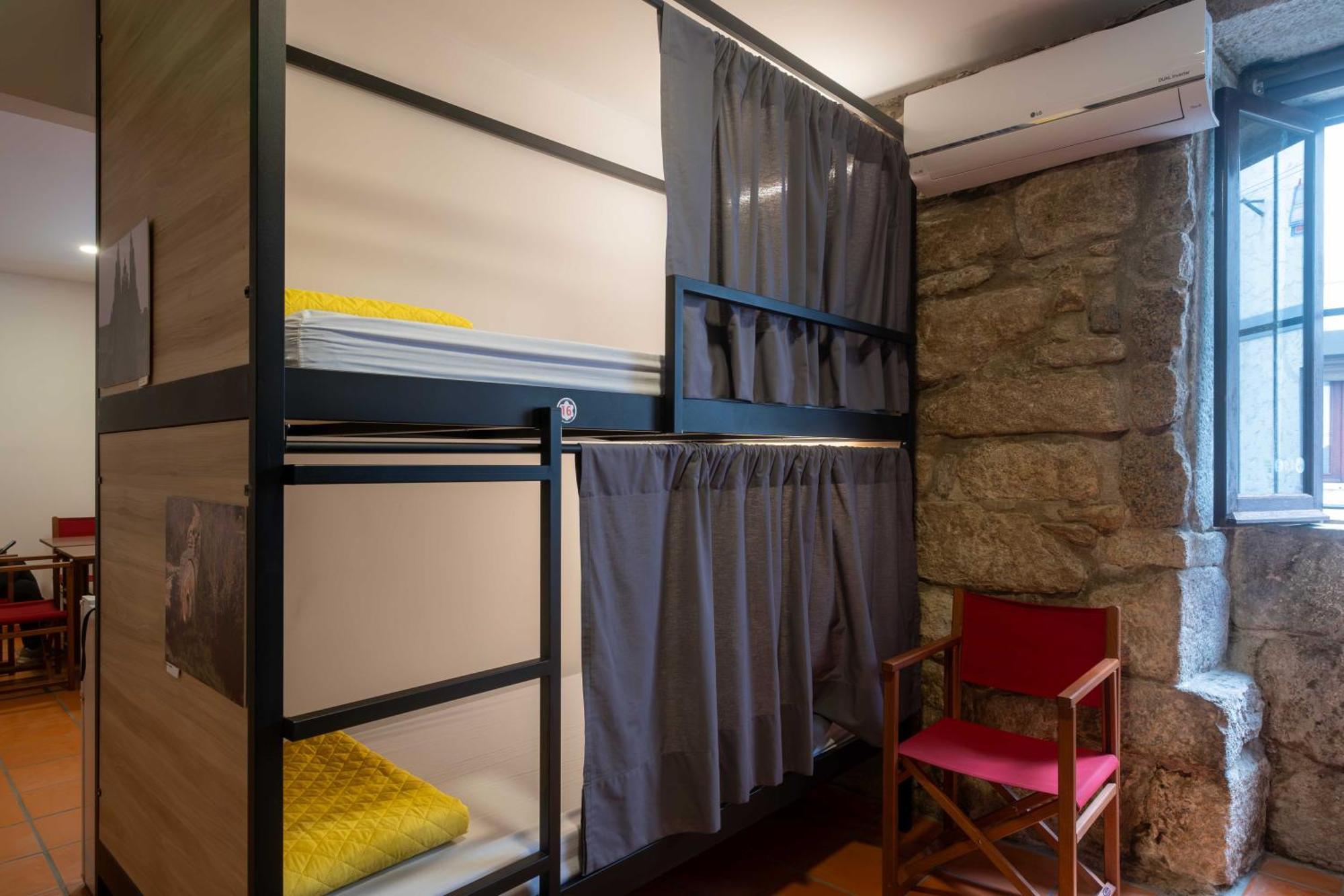 Albergue Santiago De 카민하 외부 사진