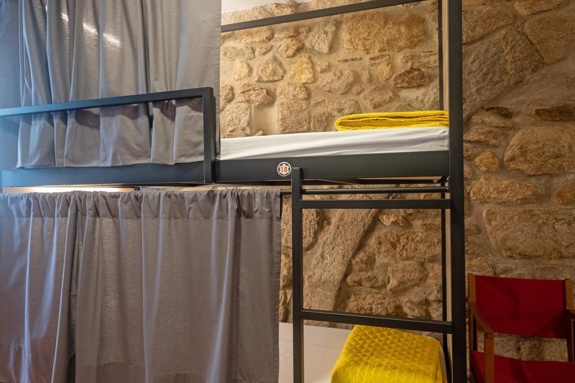 Albergue Santiago De 카민하 외부 사진